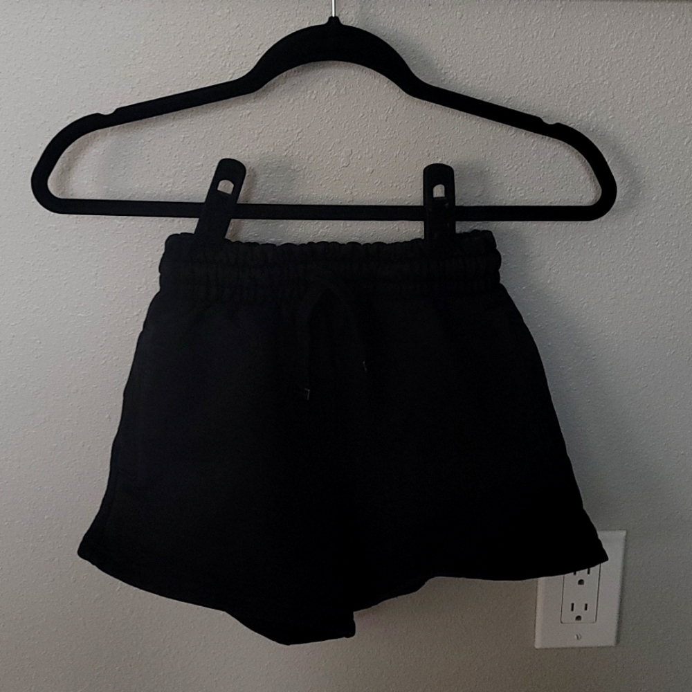 TALENTLESS BLACK HEAVYWEIGHT SHORTS SIZE XS